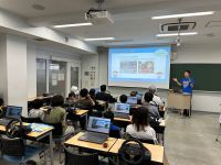 バーチャルな3次元空間で自分のテーマパークを作ろう!